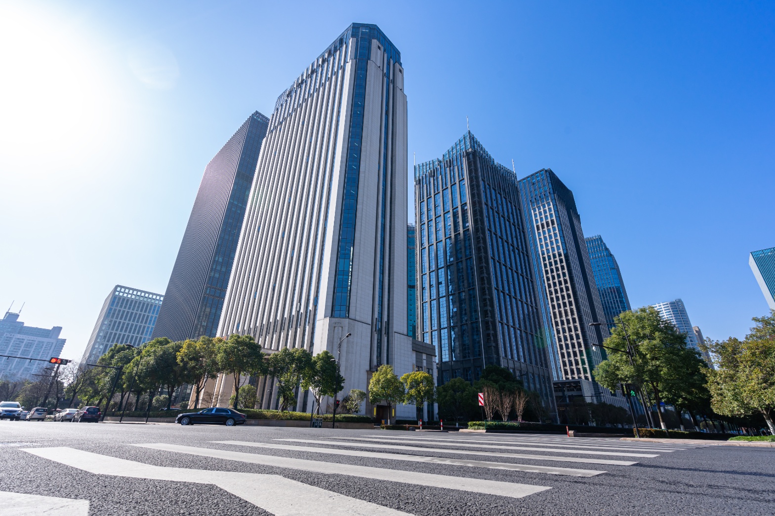 ビル向けの清掃 | 大阪の排水管洗浄なら株式会社ヤマサン